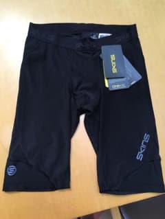 skins(スキンズ)  XL 新品のサムネイル