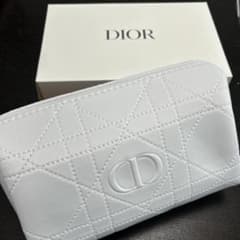 Dior ホワイト フラグメントケースのサムネイル