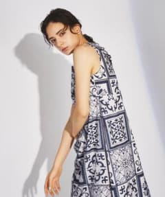 Diagram ネイビー刺繍ワンピース 刺繍デザインティアードワンピース | purple label -outlet