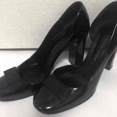 MARC  BY MARC JACOBS 黒 エナメル リボンヒールのサムネイル