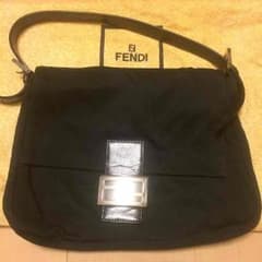 FENDI  ショルダーバック  値下げしました！のサムネイル