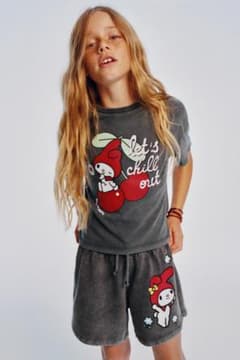 新品タグ付】ZARA KIDS ウォッシュ加工ショートパンツマイメロディ156 
