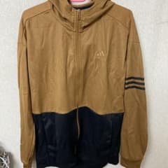 adidasのサムネイル