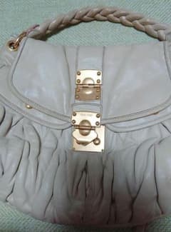 miumiu マテラッセ 2way バッグのサムネイル
