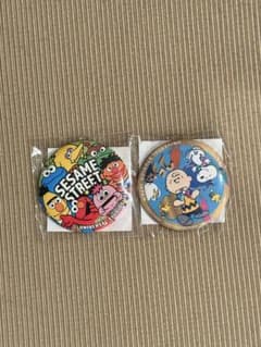 USJ 缶バッジ 2個セット セサミストリート スヌーピーのサムネイル
