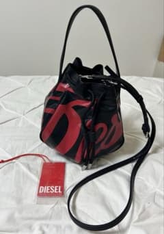 DIESEL 新品巾着型ショルダーバッグ 黒/赤 - メルカリ