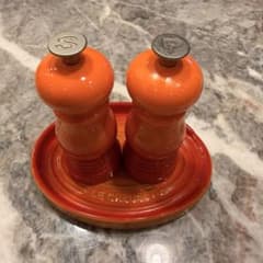 LE CREUSET ソルト＆ペッパーミル スタンドセット - メルカリ