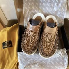 KEEN UNEEK PREMIUM LEATHER SLIDE us10のサムネイル