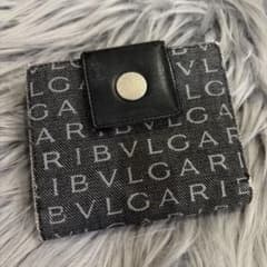 BVLGARI 二つ折り財布 ロゴマニア ブラックのサムネイル