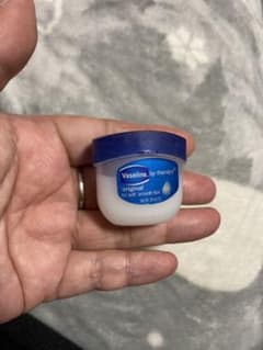 ヴァセリンのサムネイル