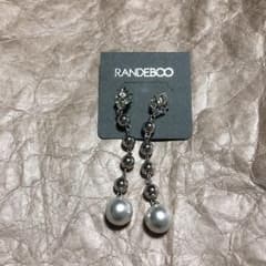 RANDEBOO ピアスのサムネイル