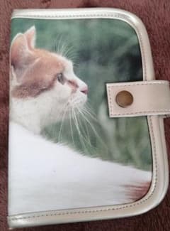 最終値下！猫好きな方に。岩合光昭さん 公式 手帳ポーチ 未使用のサムネイル