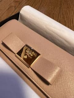 ★プラダPRADA【正規品】新品未使用サフィアーノ　イタリアミラノ購入のサムネイル