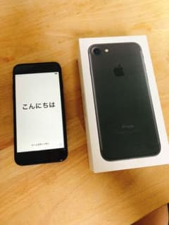 Simフリー 美品 iPhone 7 Black 128GBのサムネイル