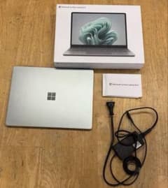 マイクロソフト Surface Laptop Go 3 サーフェスのサムネイル