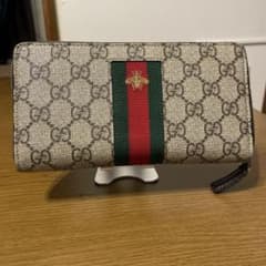 GUCCI長財布
チャックのみ壊れています！！のサムネイル