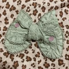ピンクハウス♡リボンブローチ♡緑♡薔薇刺繍♡のサムネイル
