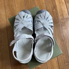 KEEN  サンダル　25cmのサムネイル