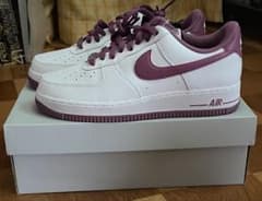 Nike Air Force 1 ホワイト/パープルのサムネイル