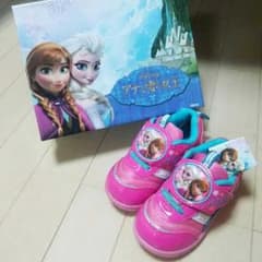 Meg※プロフ必須※様専用☆値下げ♪ラス1新品アナ雪のキッズシューズ 15㎝のサムネイル