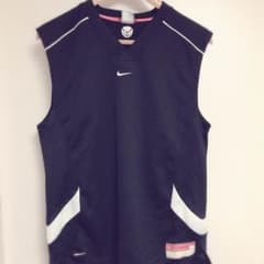 ナイキ  トレーニングシャツのサムネイル