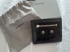 BALENCIAGA 二つ折り財布 レザー ブラック 箱付 正規品 - メルカリ