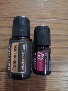 doTERRA フランキンセンス 15mL & ホリデーラブ 5mL - メルカリ