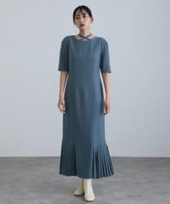 POUR VOUS プールヴー タイトシルエット切替えプリーツワンピース 美品のサムネイル