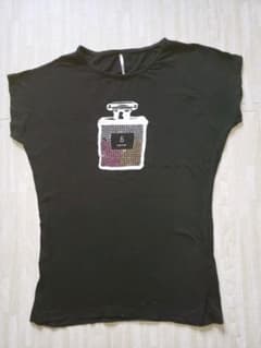 Tシャツブラック黒　香水柄　♪ビーズ♪のサムネイル