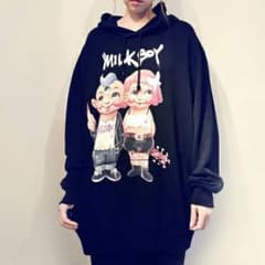【新品 タグ付き】milk boy みるくぼーい パーカーのサムネイル