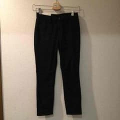 ユニクロ クロップドレギンスパンツ 黒のサムネイル