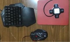 片手キーボードマウス「マウスパッド」付きのサムネイル