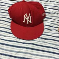 ニューエラ赤のサムネイル