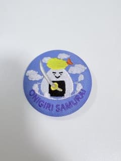 ビーサイドレーベル　ONIGIRI SAMURAI 刺繍缶バッジのサムネイル