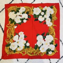 最終値下げ】CHANEL シルクスカーフ 花柄 レッド - メルカリ