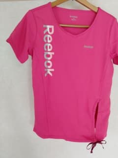 Reebok 　スポーツ　ピンク　シャツのサムネイル
