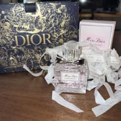 Miss Dior blooming bouquet 50ml 箱、袋付きのサムネイル