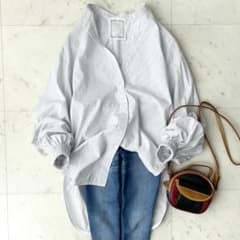 極美品 ビアズリー ストライプ バンドカラーロングシャツ 綿 ボリューム袖 白黒 極美品 ビアズリー ストライプ バンドカラーロングシャツ 綿