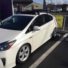 プリウス30 YAKIMA ルーフキャリアのサムネイル