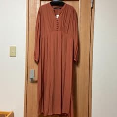 【みなみ様専用】ロングワンピースのサムネイル