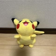 ピカチュウ ぬいぐるみのサムネイル