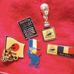 FIFA ワールドカップ ピンバッジ 6点セット USA94 FRANCE98 - メルカリ