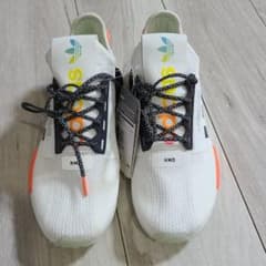 adidas　nmdのサムネイル