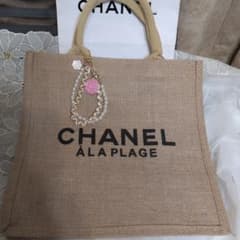 CHANEL À LA PLAGE 新品未使用トートバッグ　チャームショッパー付 CHANEL À LA PLAGE 新品未使用トートバッグ チャームショッパー付
