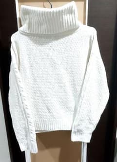 毛玉になりにくい　ハイネック　ニットのサムネイル