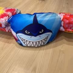 早い者勝ち！値下げ！美品！　パドルジャンパー　アームリング　浮き輪　サメのサムネイル