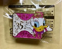 【れゆーゆ様専用】ディズニー 35周年 ピンバッジ デイジーのサムネイル