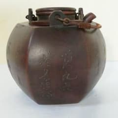 中国製陶器の急須のサムネイル