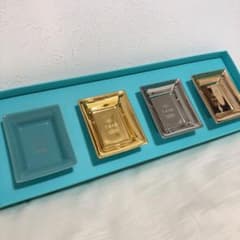 【最終値下げ】ティファニー　メタリックヴィドポシェセットのサムネイル