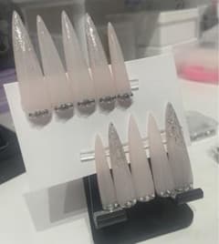 ハンドメイド ネイルチップ シンプル ラメ ピンク シルバーのサムネイル